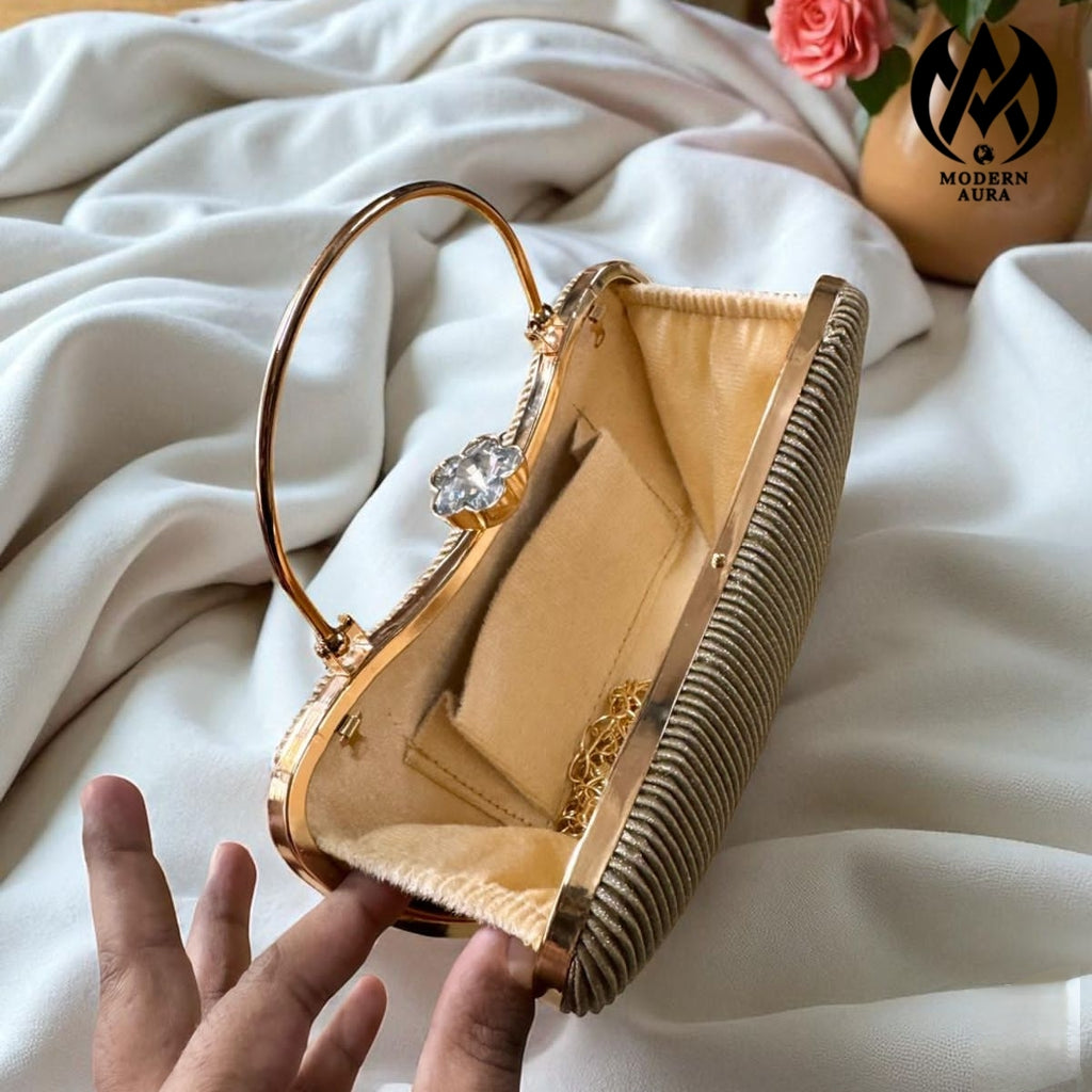 Premium Modern Aura Luxury Ribbed Clutch Bag for Women – Party & Wedding Chain Handbag