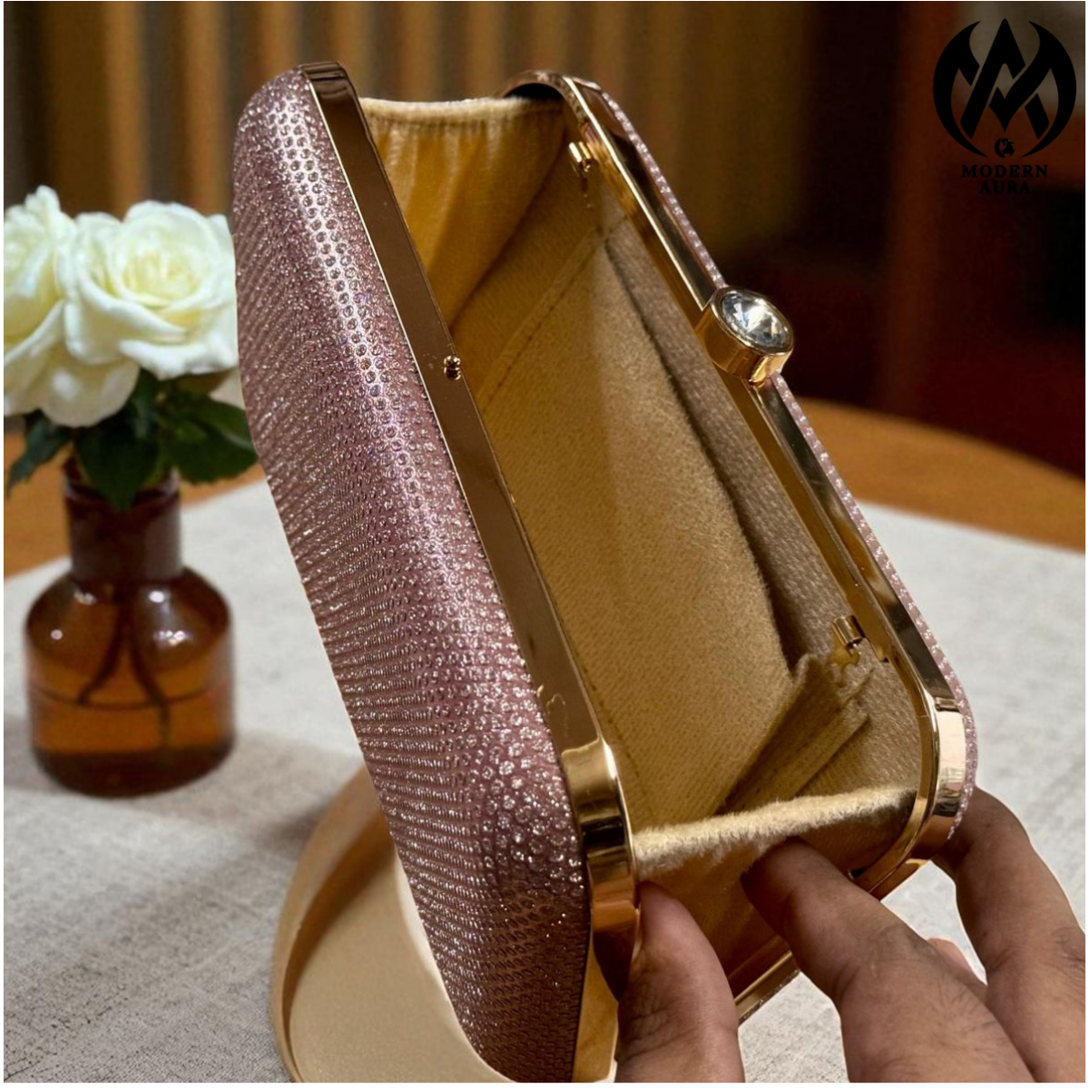 Premium Modern Aura Luxury Metallic Hard Case Clutch Bag for Women – Party & Wedding Evening Handbag